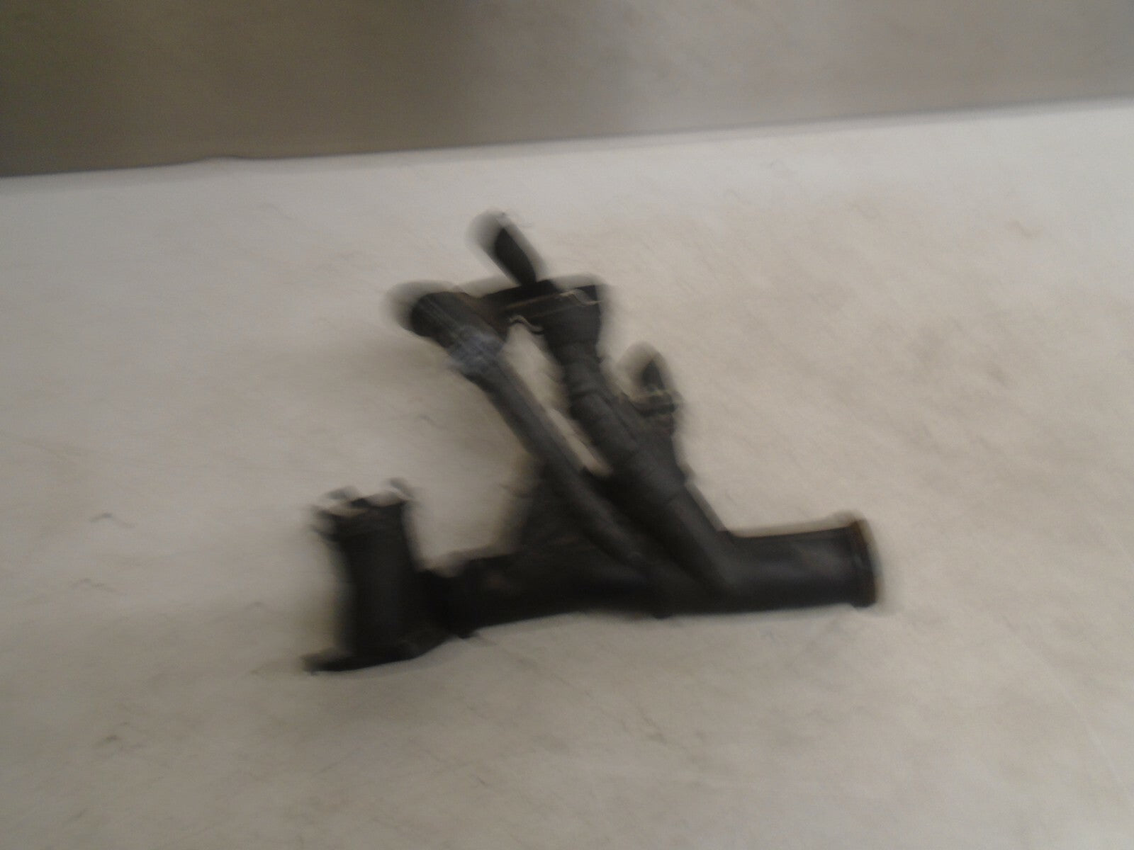 VOLKSWAGEN PASSAT 2017 B8 THERMOSTAT COUPLING COOLANT PIPE 04L121071