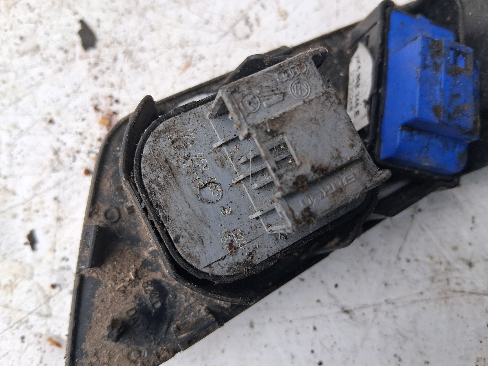 2012 VW VOLKSWAGEN CADDY 2K WING MIRROR CONTROL SWITCH PANEL 01530248