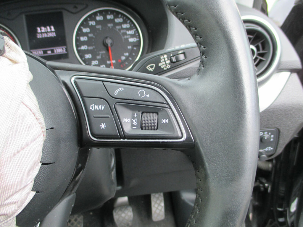 AUDI Q2 MK1 2020 LEATHER MULTI FUNCTION STEERING WHEEL CONTROL SWITCH BUTTON