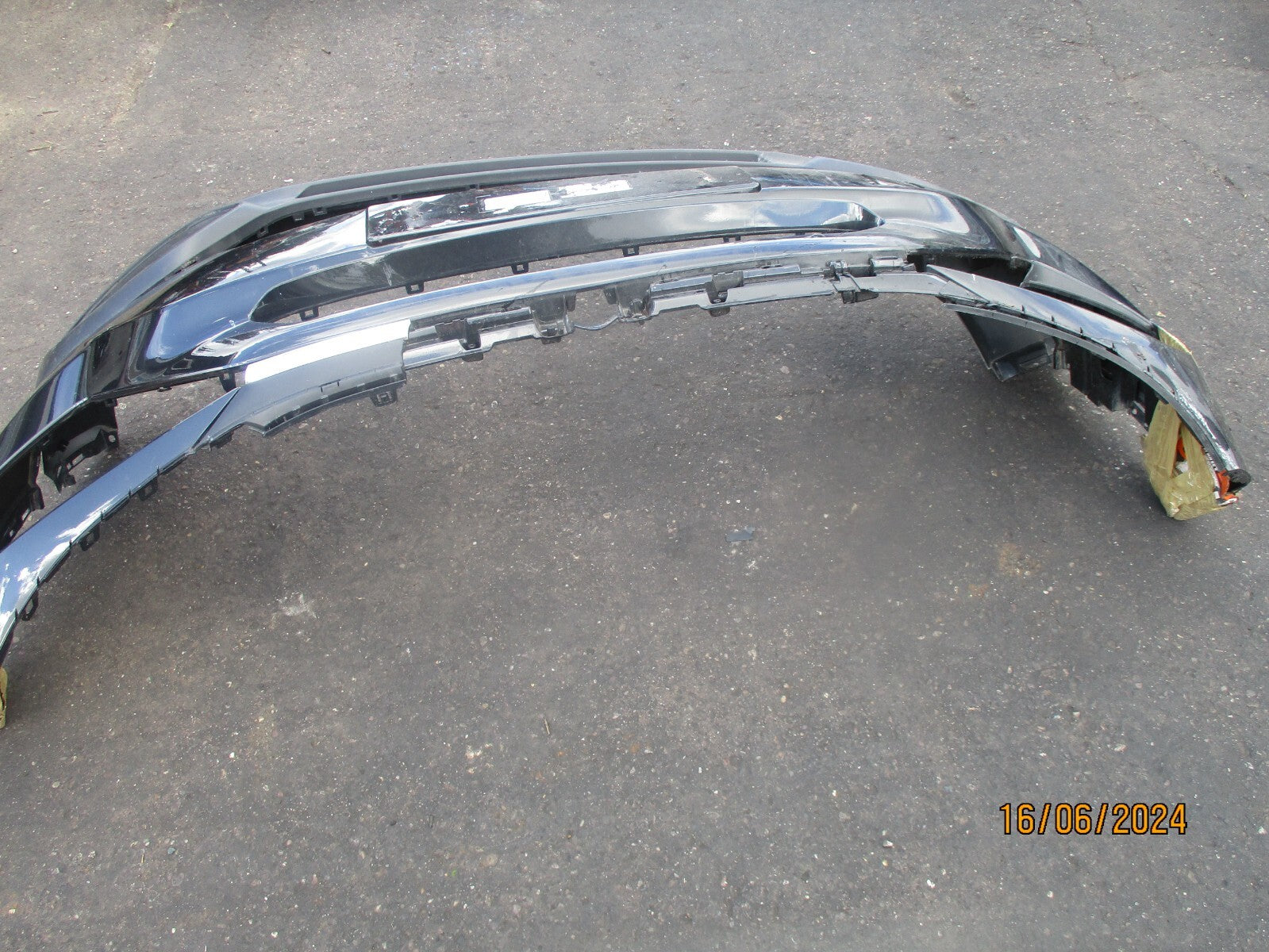 CITROEN C4 MK3 2021 FRONT BUMPER WITH DIFFUSER IN BLACK