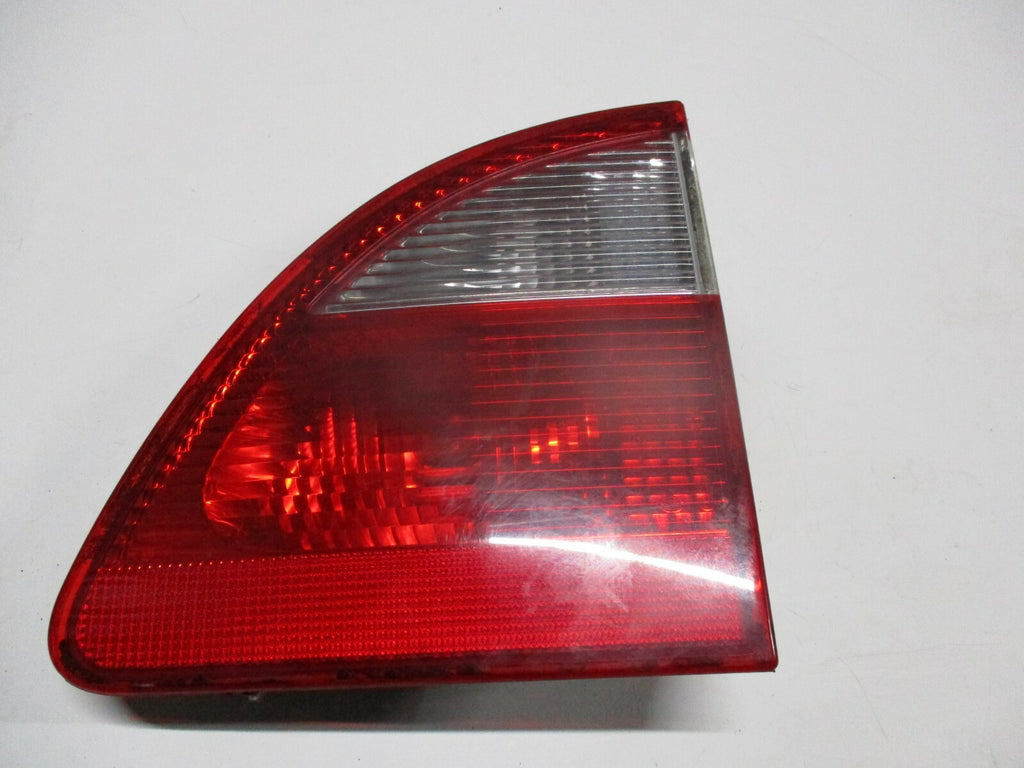 FORD GALAXY 2000 OSR DRIVER SIDE REAR INNER BOOT TAILGATE LIGHT YM2113A602AB