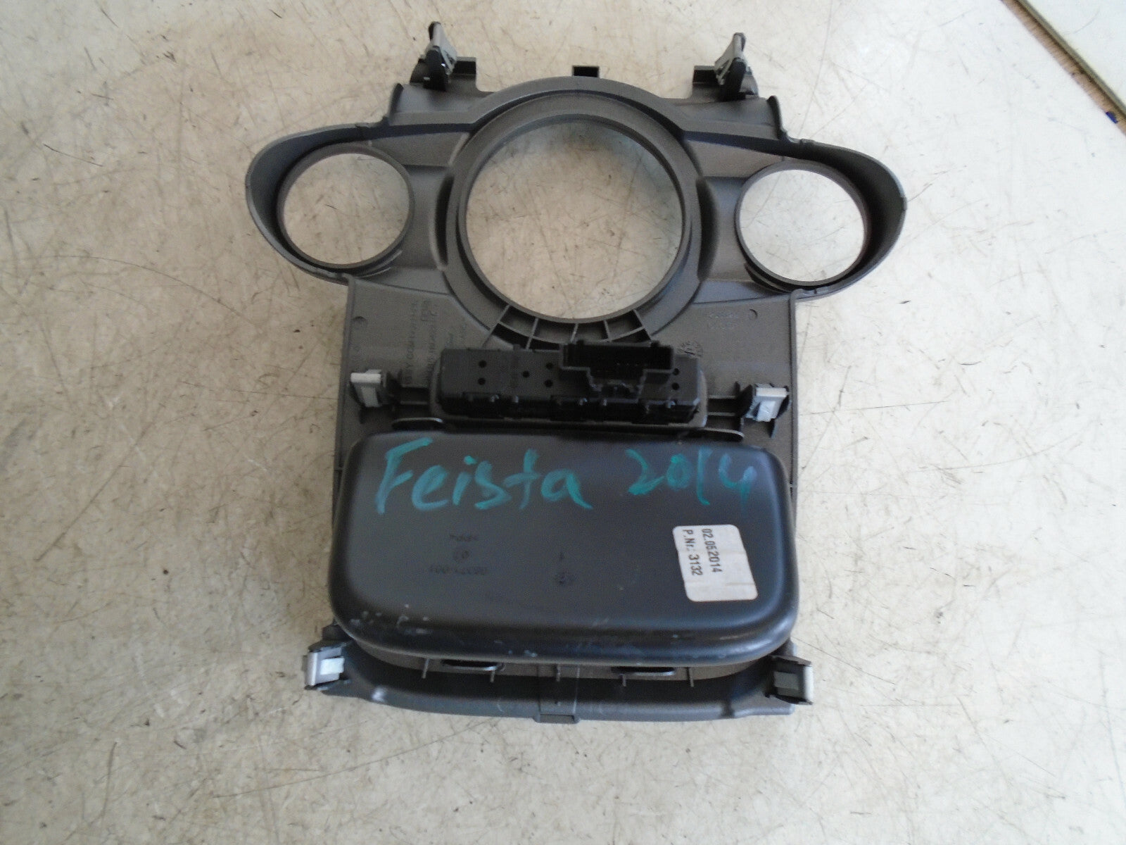 FORD FIESTA MK7 2014 HEATER CONTROL TRIM SURROUND C1BB18D422KCW