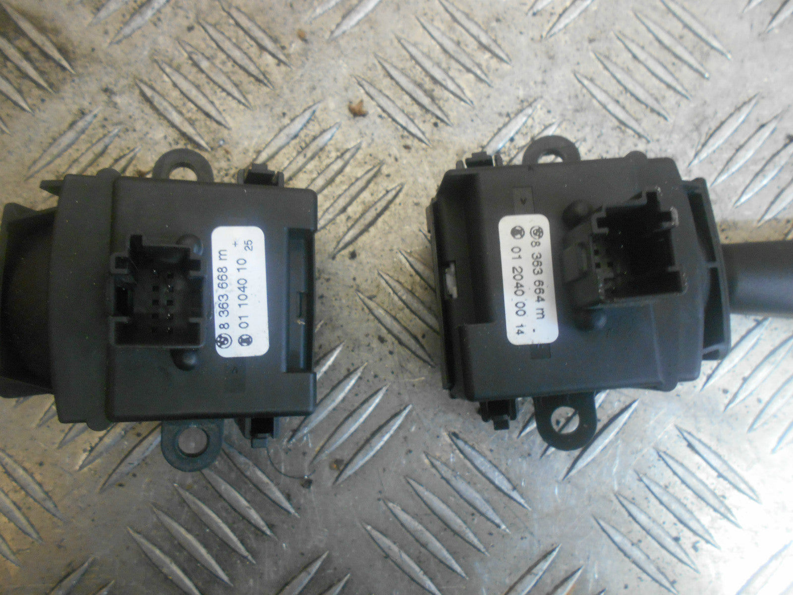 BMW 3 SERIES E46 WIPER INDICATOR STALKS 8363664 8363668