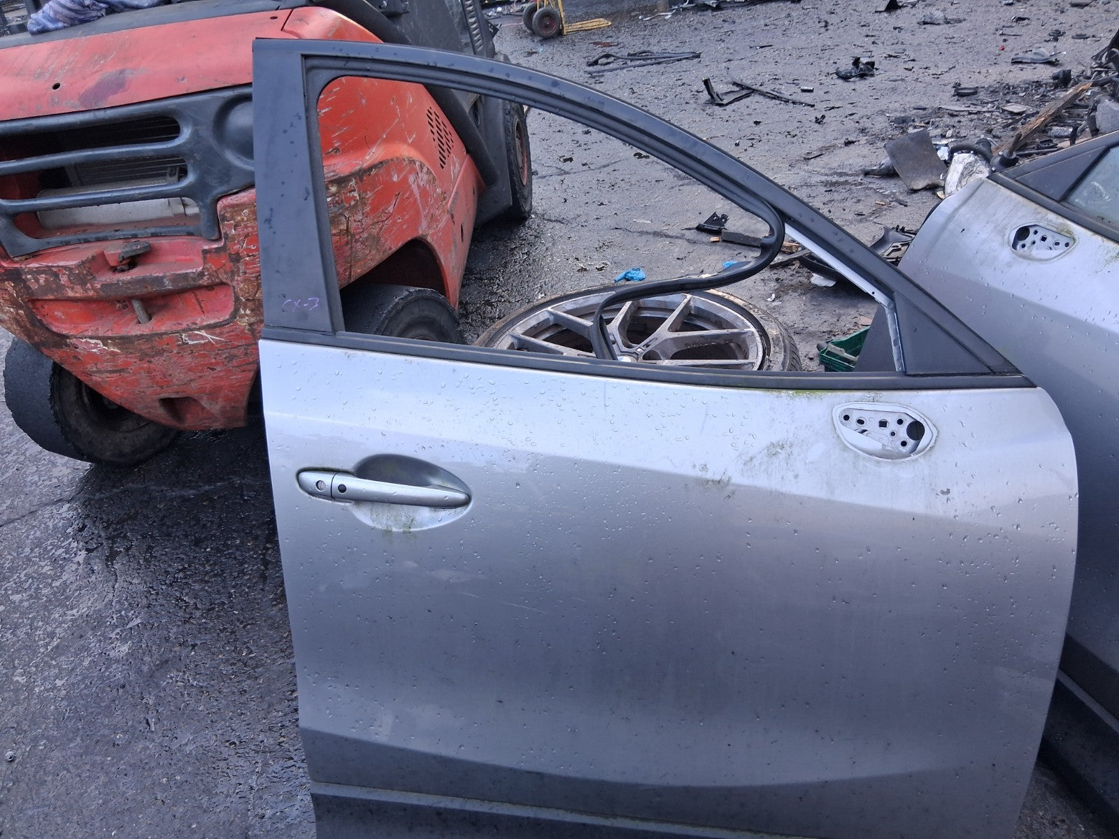 2013 MAZDA CX 5 MK1 OSF DRIVER SIDE FRONT RIGHT BARE DOOR LIQUID SILVER P38