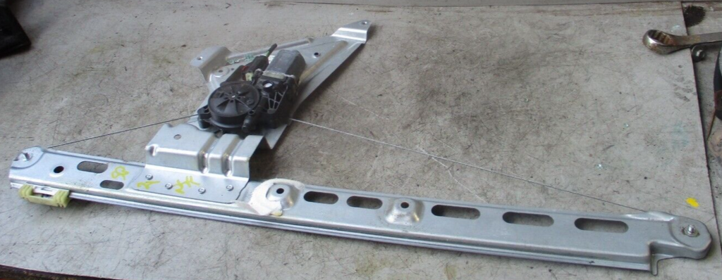 2021 MERCEDES SPRINTER NSF PASSENGER SIDE WINDOW MOTOR & REGULATOR A9107201000