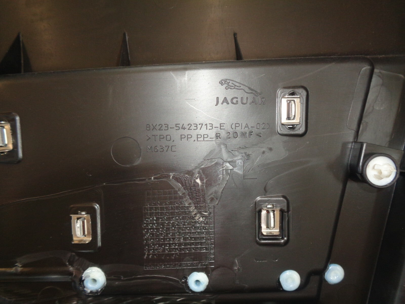 JAGUAR XF 2013 FACELIFT PASSENGER SIDE FRONT DOOR CARD PANEL ONLY