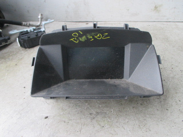 2010 VAUXHALL ZAFIRA B DASHBOARD DISPLAY SCREEN 13301077