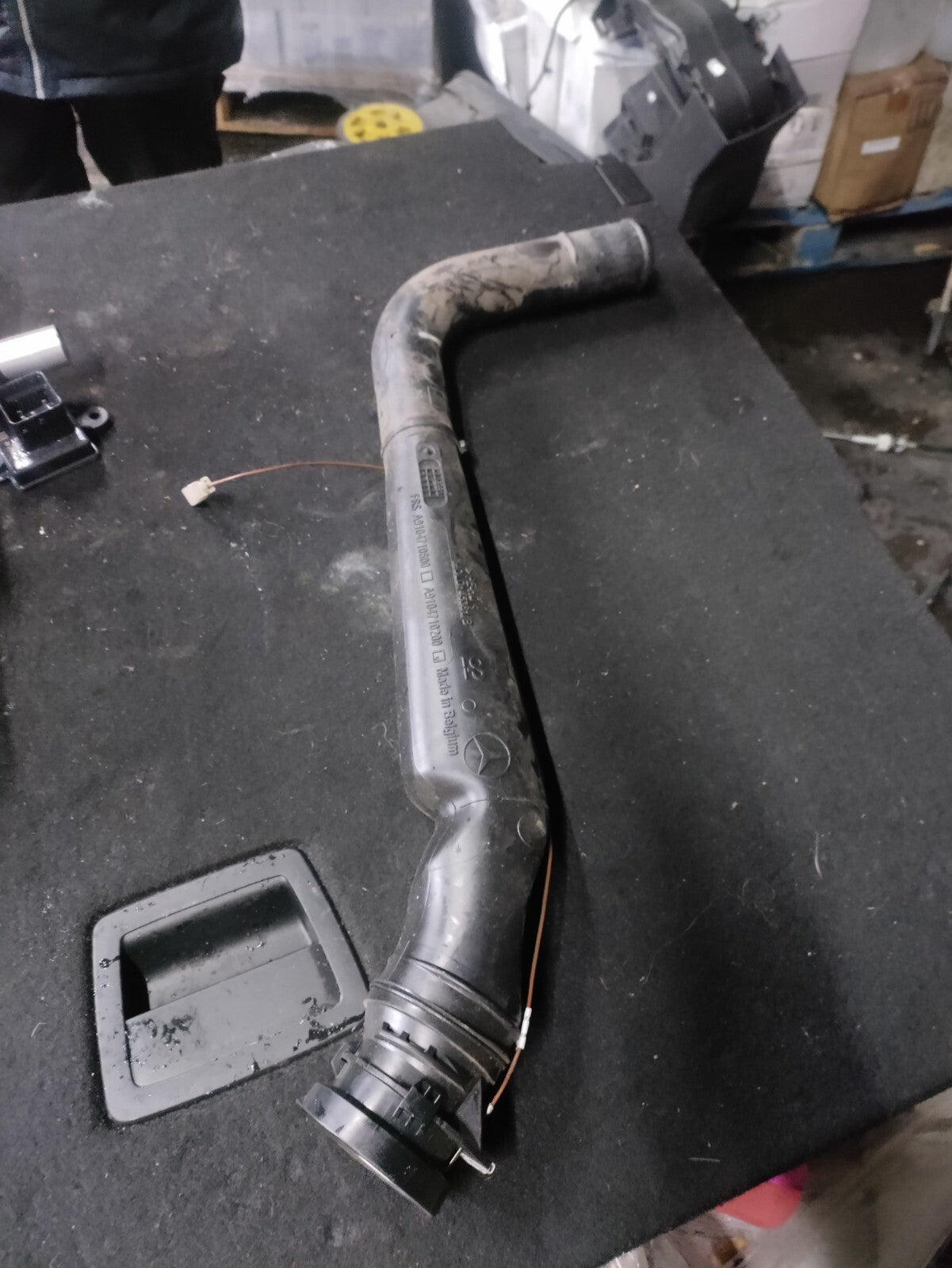 2021 MERCEDES BENZ SPRINTER W907 DIESEL FUEL FILLER NECK PIPE A9104710600