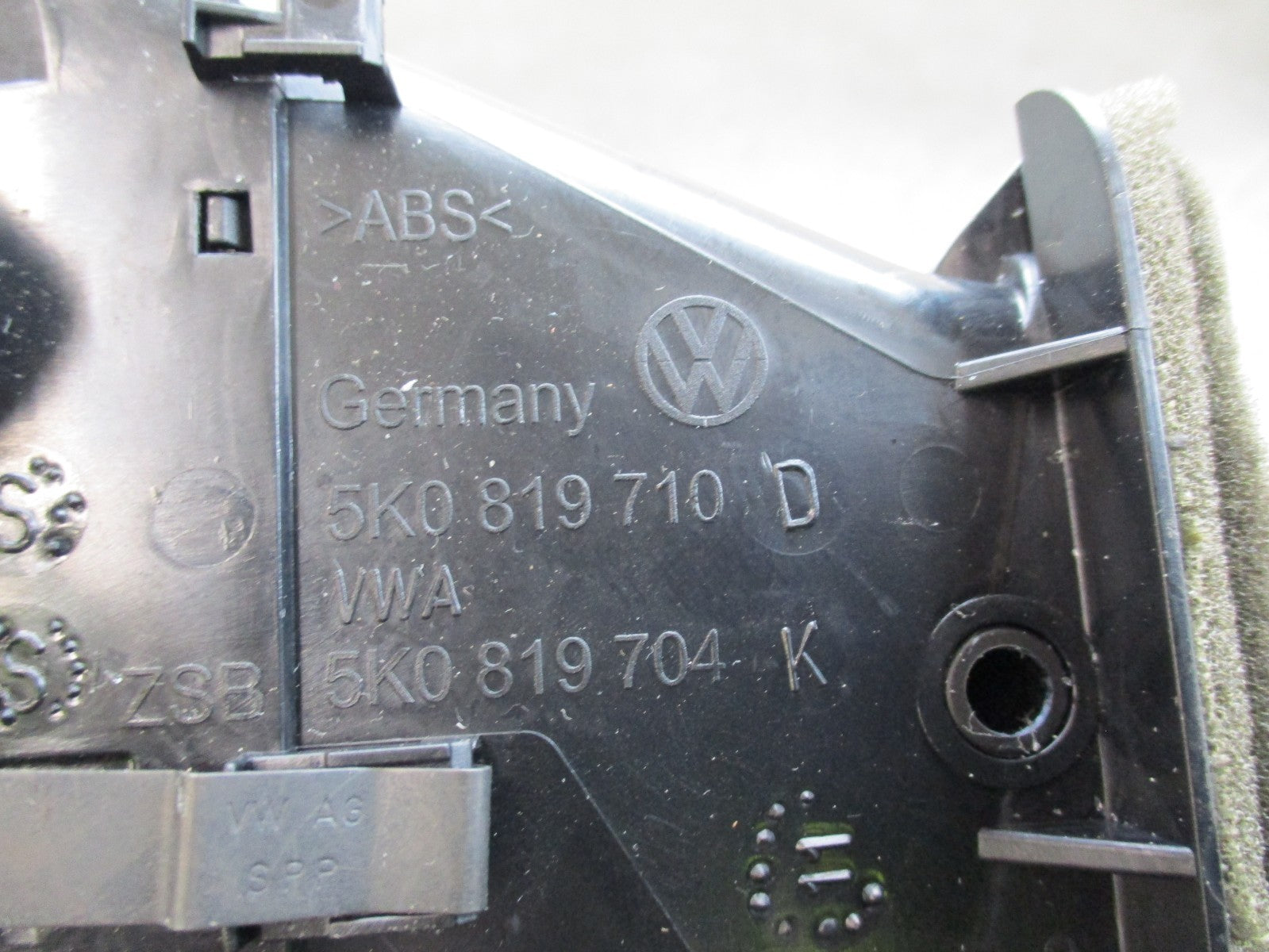 VOLKSWAGEN GOLF 5K MK6 OS DRIVER SIDE HEATER AIR VENT 5K0819710D