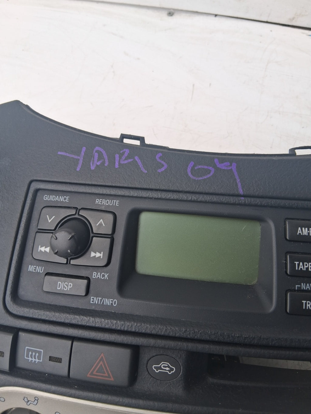 2004 TOYOTA YARIS HEAD UNIT DISPLAY SCREEN + HEATER CONTROL PANEL 861100D040