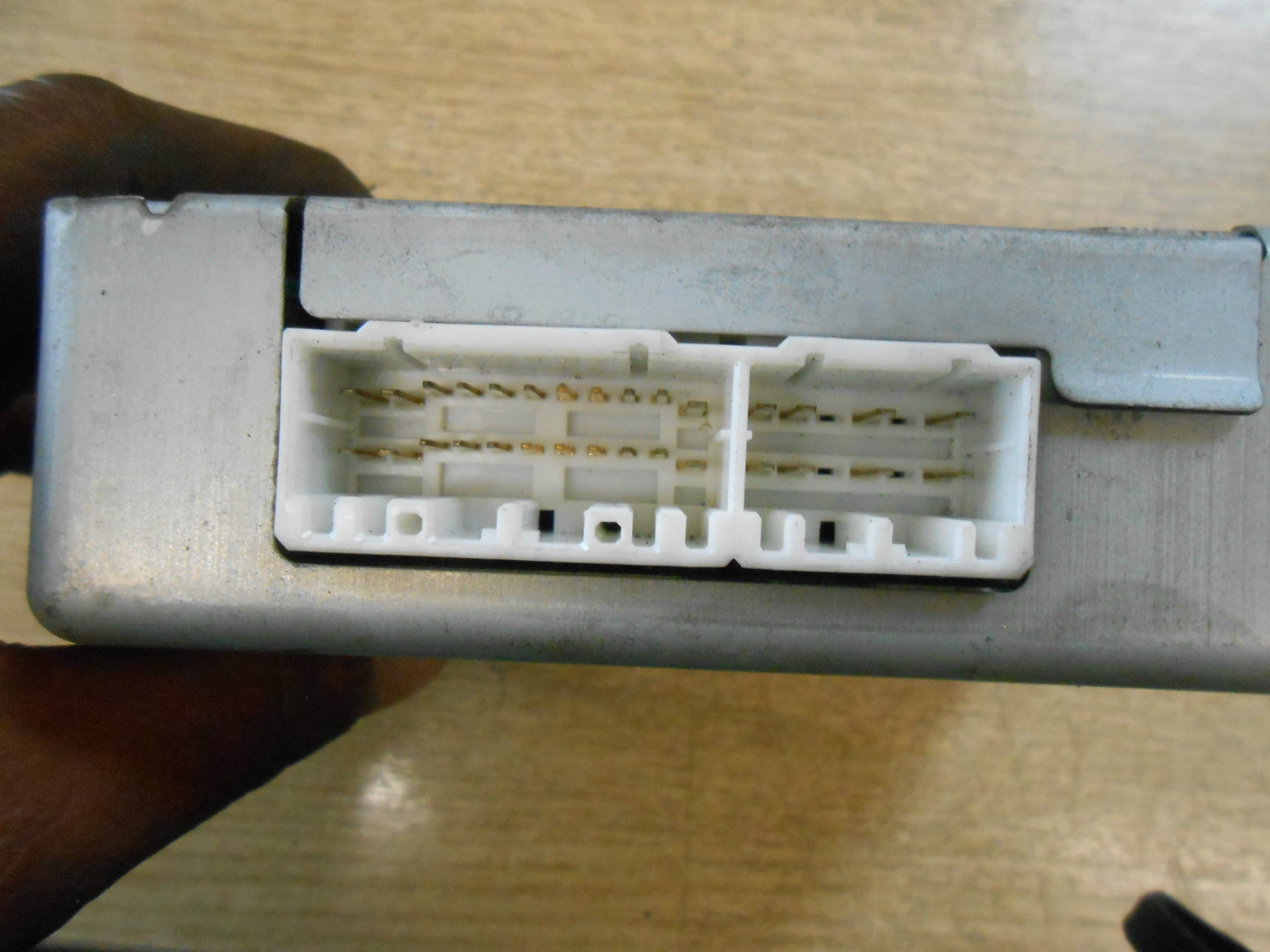 LEXUS SC TOYOTA SOARER COUPE 1997 ABSORBER CONTROL ECU 8924324050 1740001494