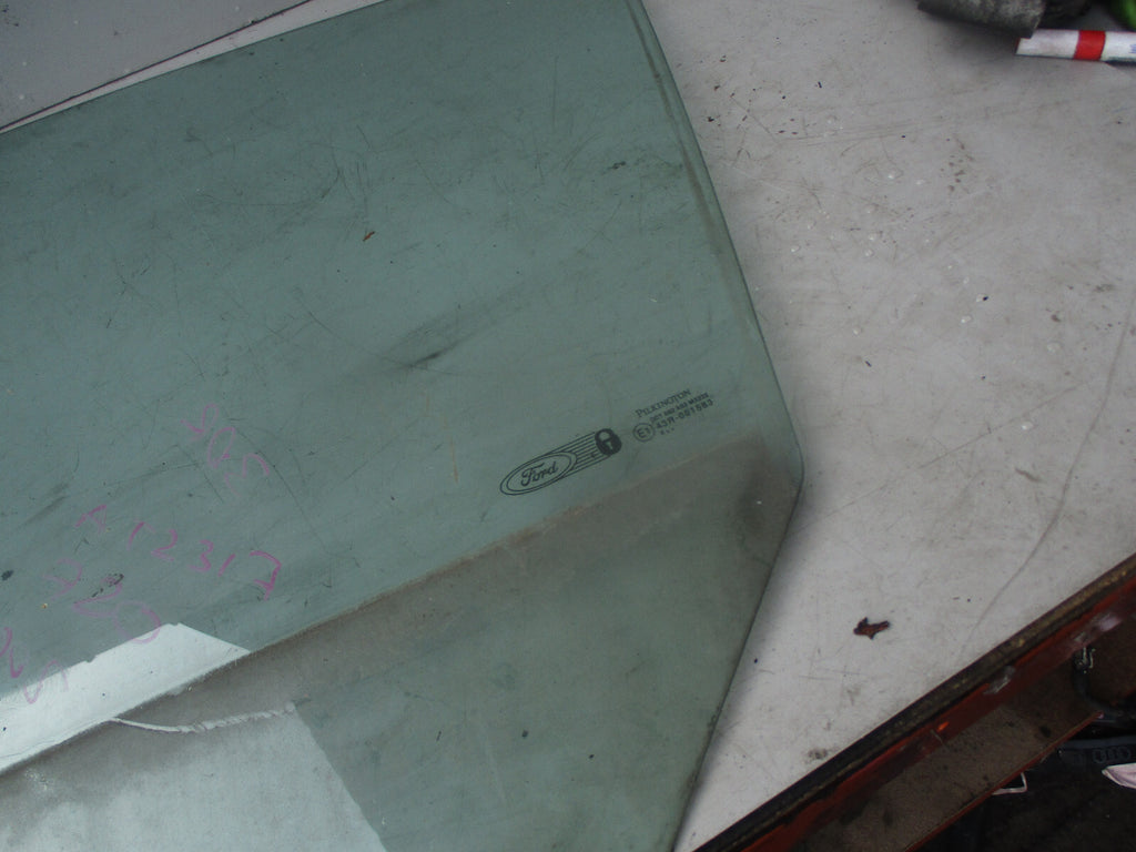 FORD FIESTA 2004 3 DOOR OSF DRIVER SIDE FRONT WINDOW GLASS