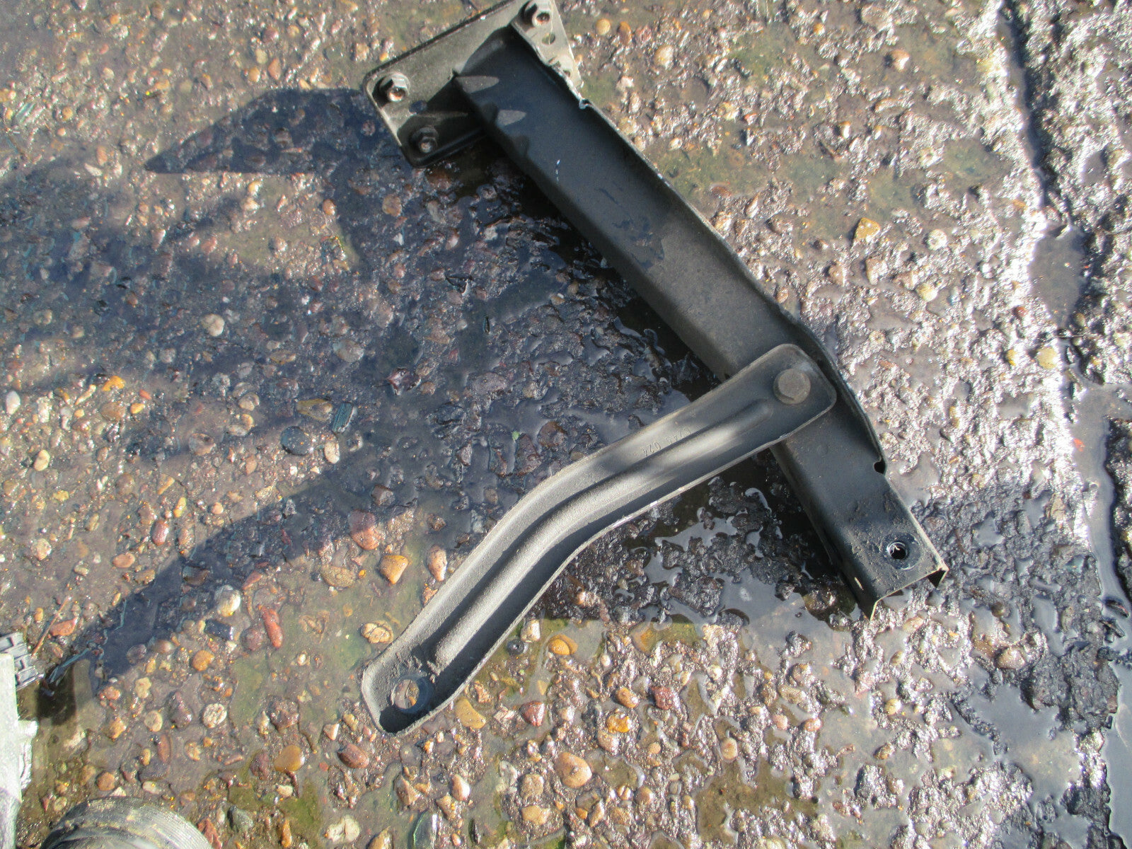 FIAT 500 2016 OSF DRIVER SIDE FRONT CARRIER HOLDER