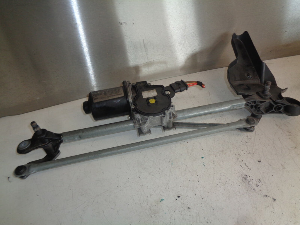 BMW 3 SERIES F30 2015 FRONT WINDSCREEN WIPER MOTOR & LINKAGES 7267504