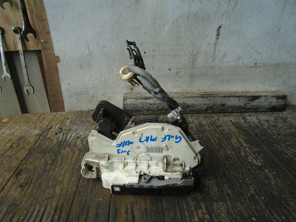 VW VOLKSWAGEN GOLF MK7 2013 OSF DRIVER SIDE FROBT DOOR LOCK MECHNAISM 5K2837016D