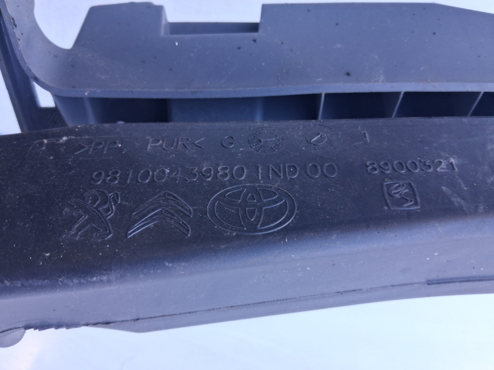 2021 VAUXHALL VIVARO MK3 FRONT DASHBOARD ASSEMBLY TRIM BRACKET 9810043980