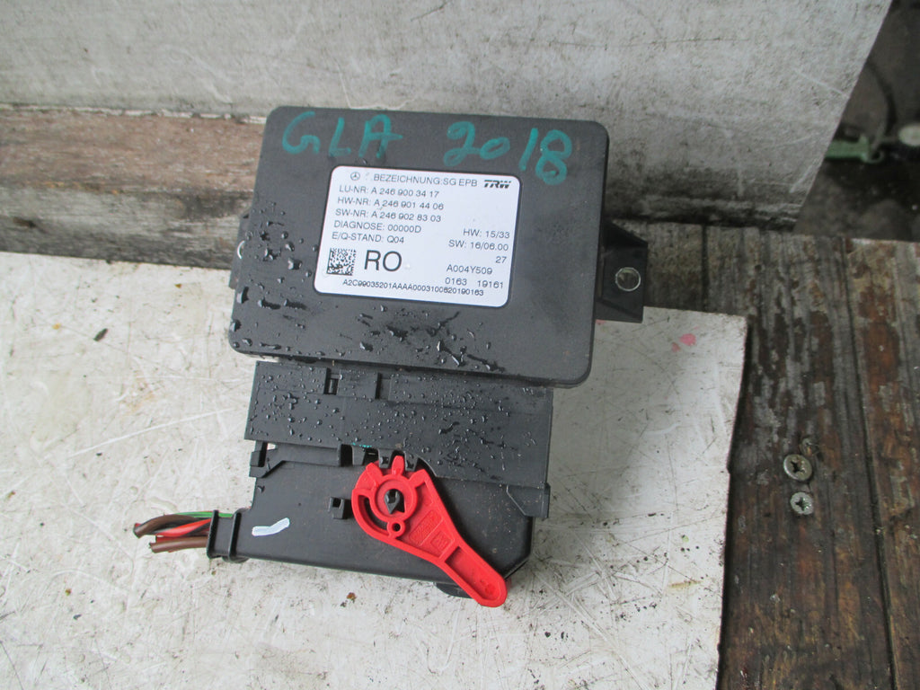 MERCEDES GLA X156 2018 ELECTRIC HANDBRAKE CONTROL ECU UNIT A2469003417