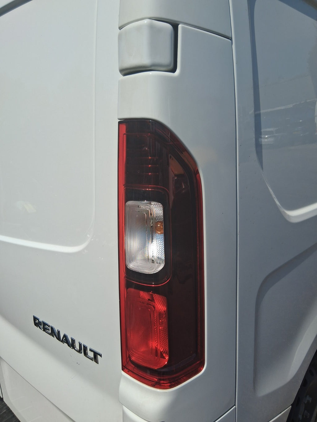 2025 RENAULT TRAFIC X82 MK3 OSR DRIVER SIDE REAR RIGHT TAIL LIGHT