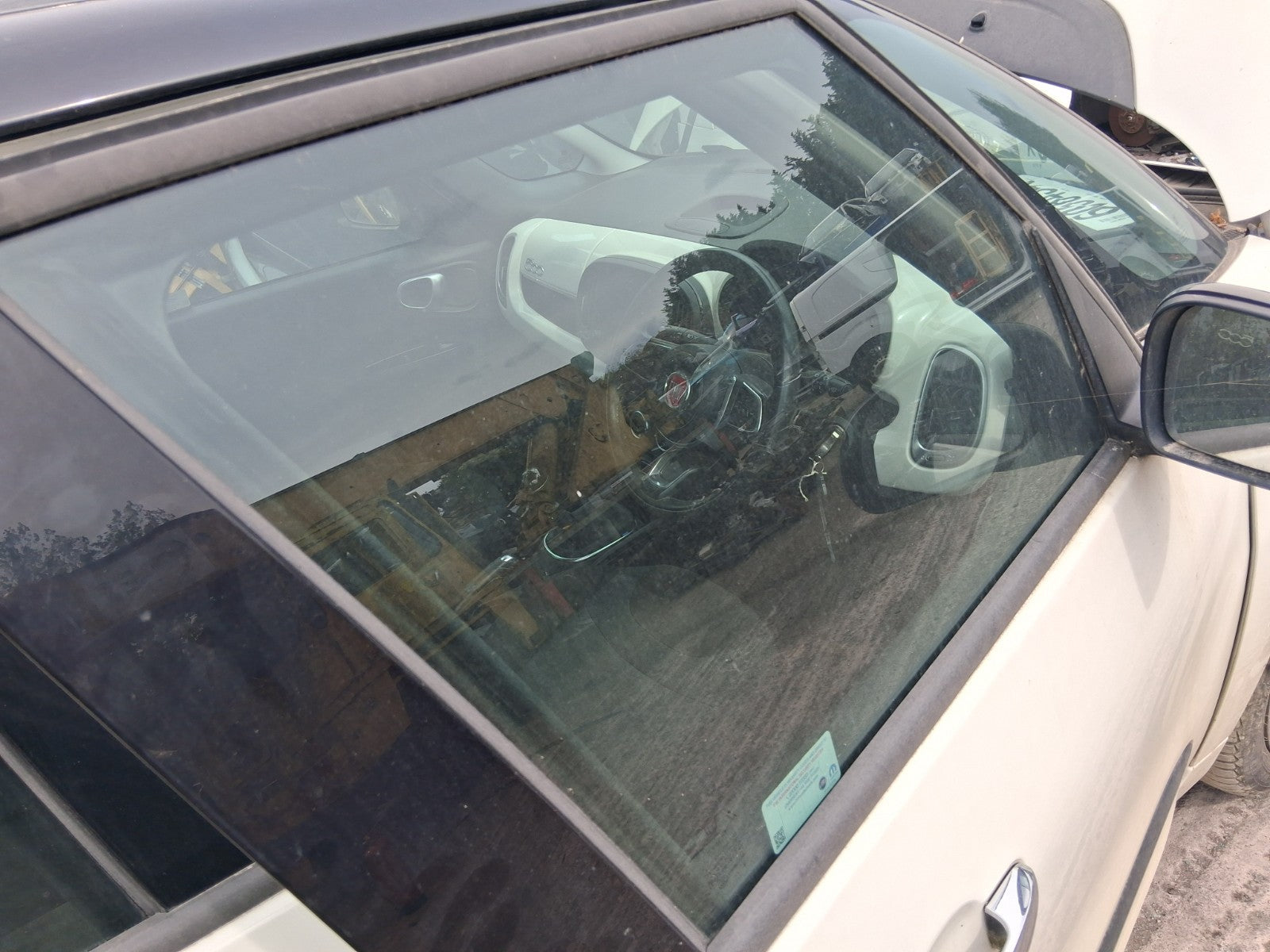 2019 FIAT 500L URBAN OSF DRIVER SIDE FRONT WINDOW GLASS