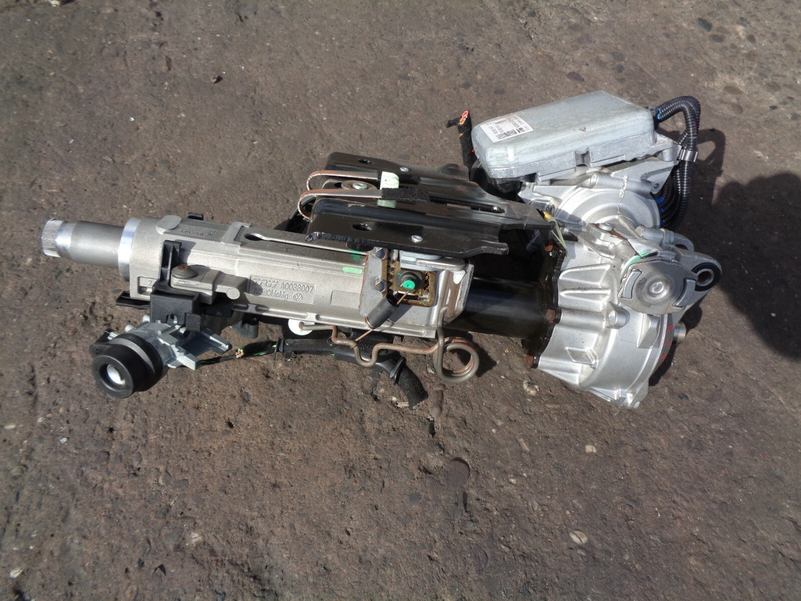 VOLKSWAGEN UP SKODA CITIGO ADJUSTABLE STEERING COLUMN RHD 1S2423520N