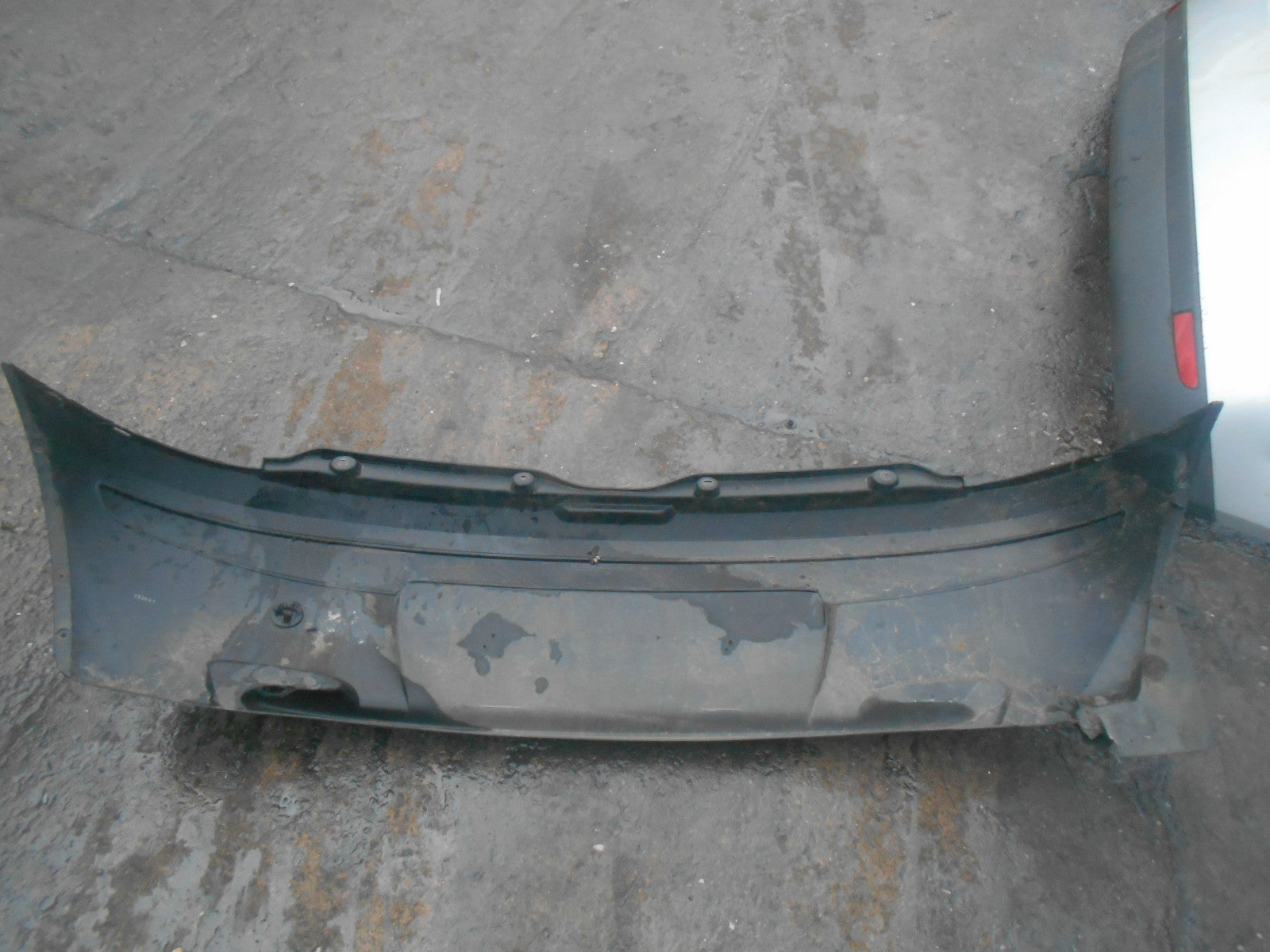 FIAT PUNTO 188 MK2 PRE FACELIFT 2000 REAR BUMPER BLACK PLASTIC