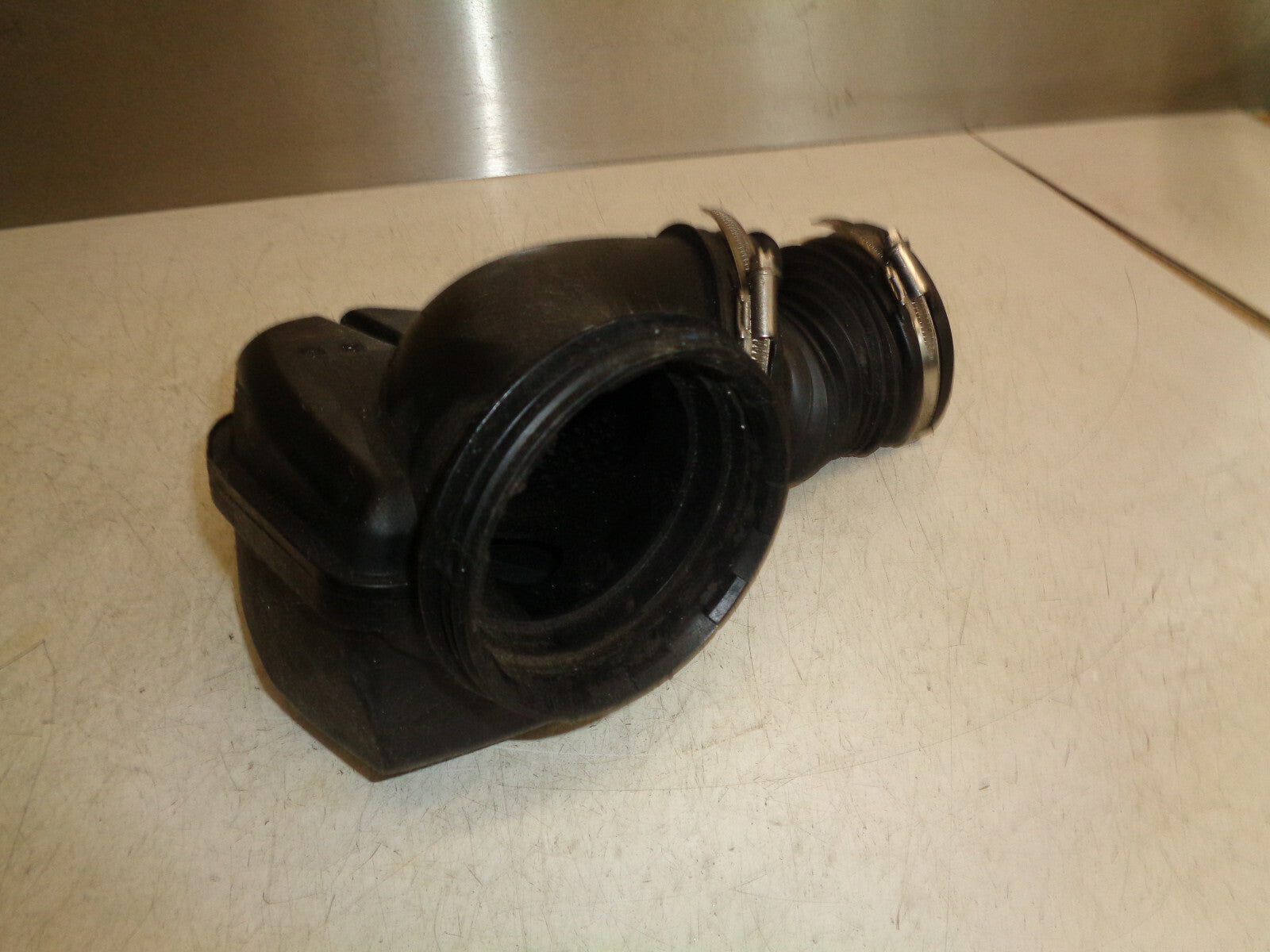 BMW 1 SERIES F20 2019 2.0 PETROL AIR INTAKE HOSE PIPE 70604496