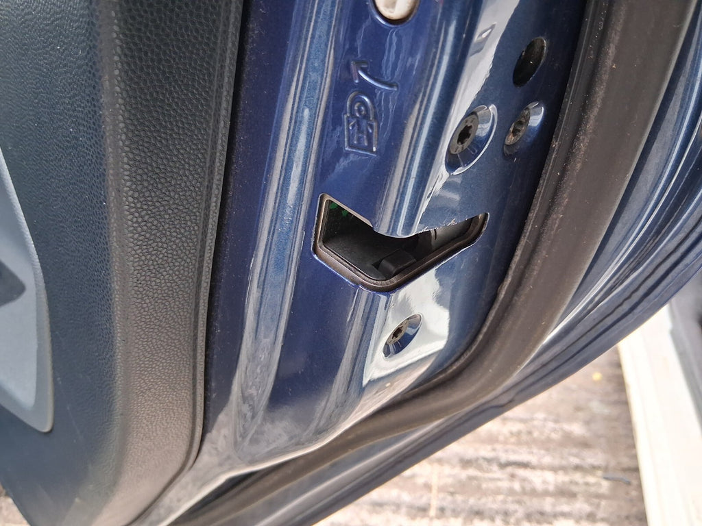 2010 FORD FIESTA MK7 OSR DRIVER SIDE REAR RIGHT COMPLETE DOOR OCEAN BLUE