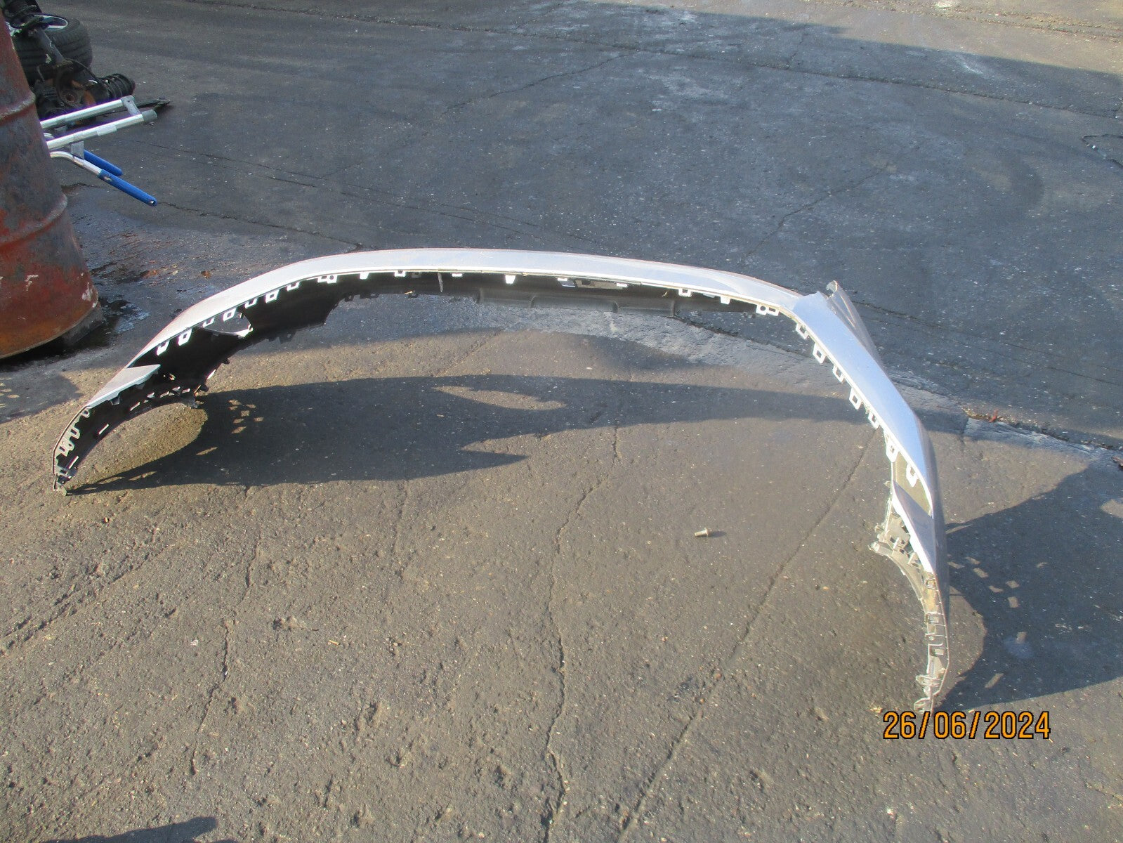 CITROEN C5 MK3 2022 FRONT UPPER BUMPER SILVER DAMAGED