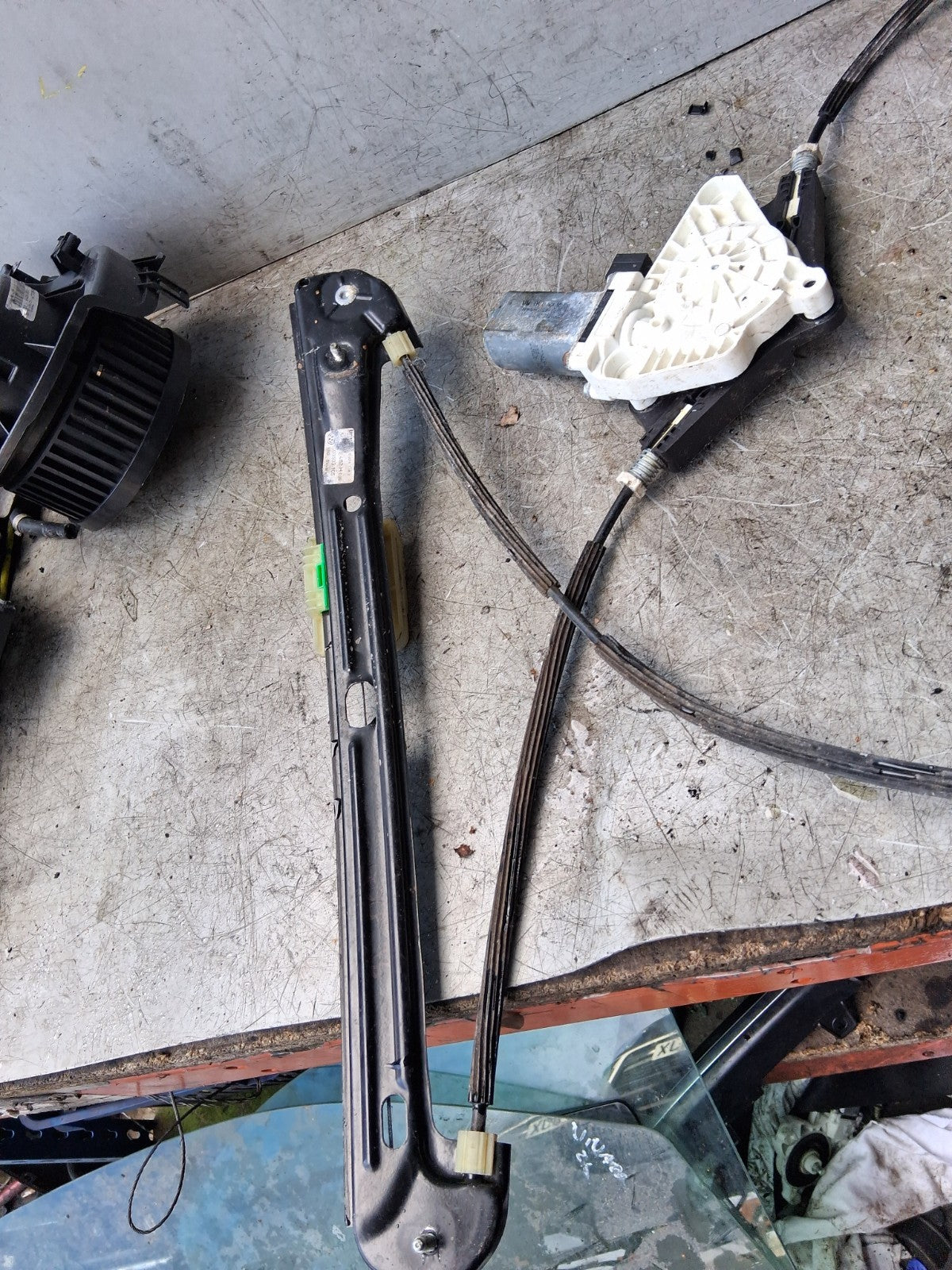 2013 VW GOLF MK7 OSF DRIVER SIDE FRONT WINDOW MOTOR & REGULATOR 5G4837462H