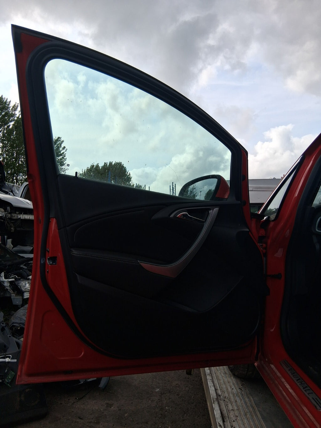 2015 VAUXHALL ASTRA J NSF PASSENGER SIDE FRONT MAIN WINDOW GLASS