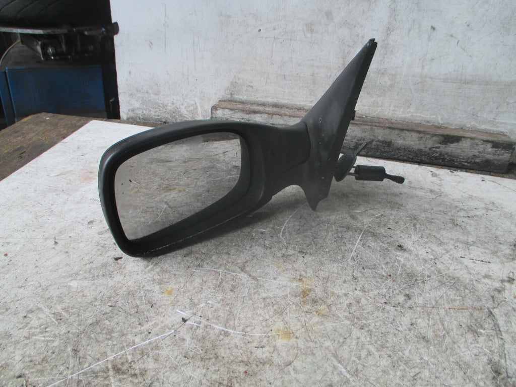 PEUGEOT 306 2003 NSF PASSENGER SIDE FRONT MANUAL WING MIRROR