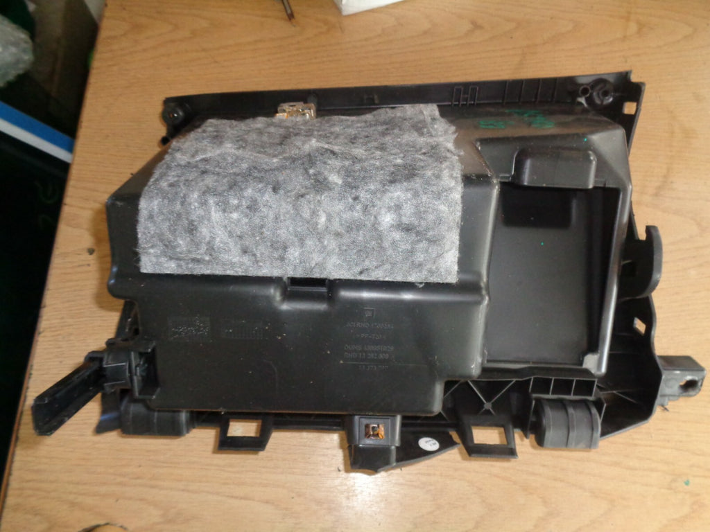 VAUXHALL ASTRA J SRI 2010-14 1.6 GLOVEBOX 13373797