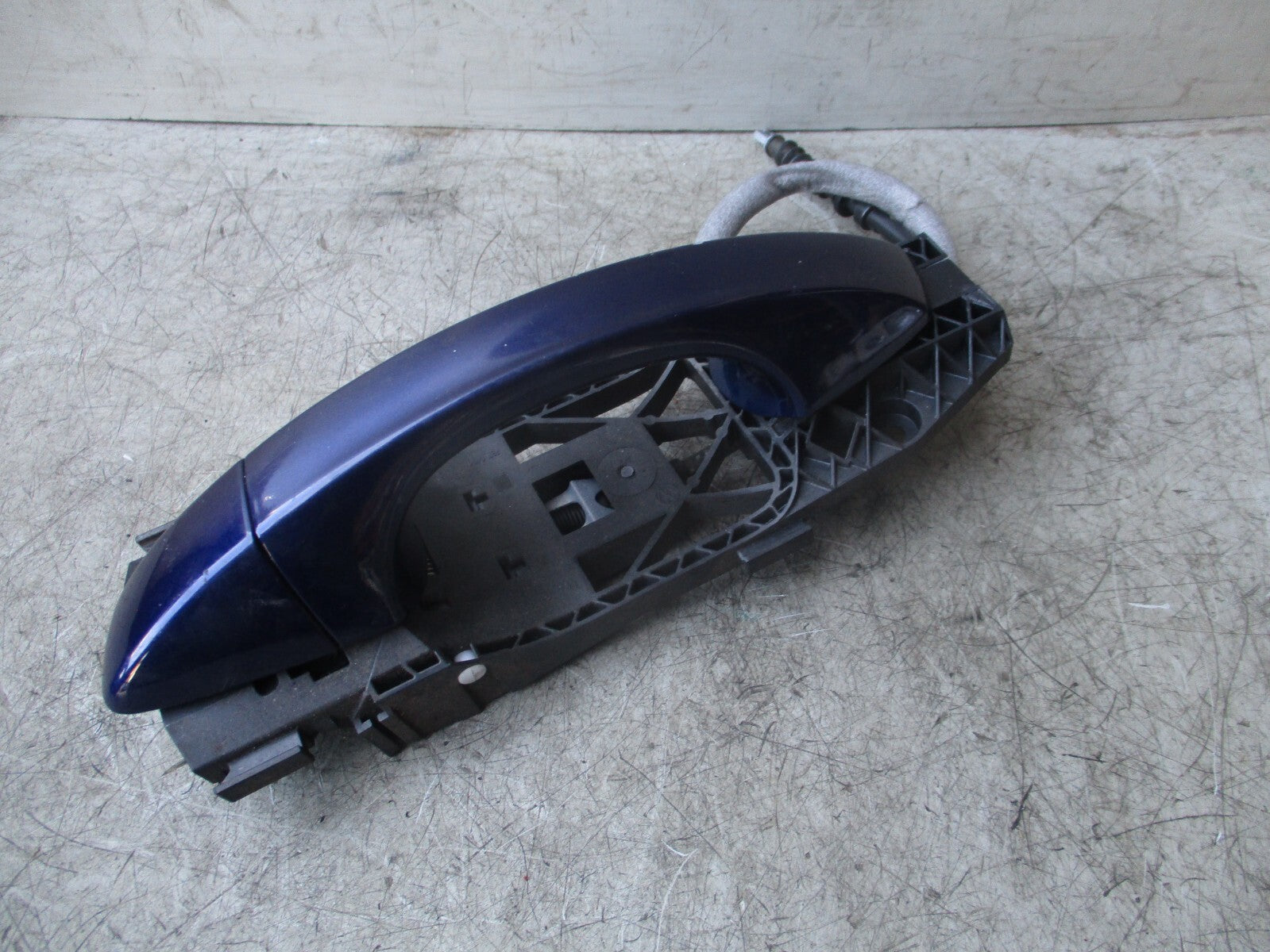 2017 VW VOLKSWAGEN GOLF MK7 NSF PASSENGER SIDE FRONT EXTERIOR DOOR HANDLE BLUE