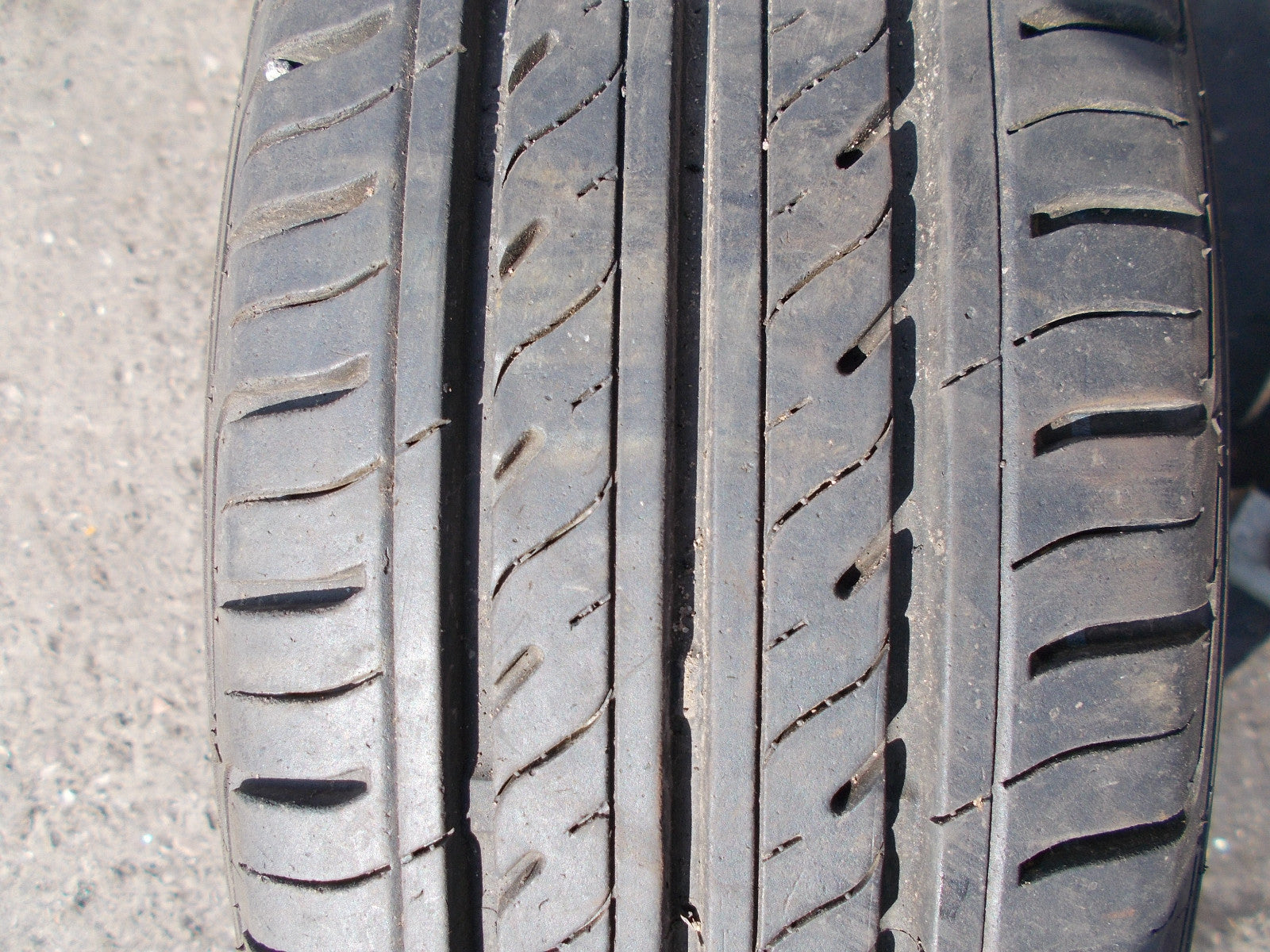 ROVER GOODRIDE 14 INCH STEEL 4 STUD WHEEL 175/60 R14