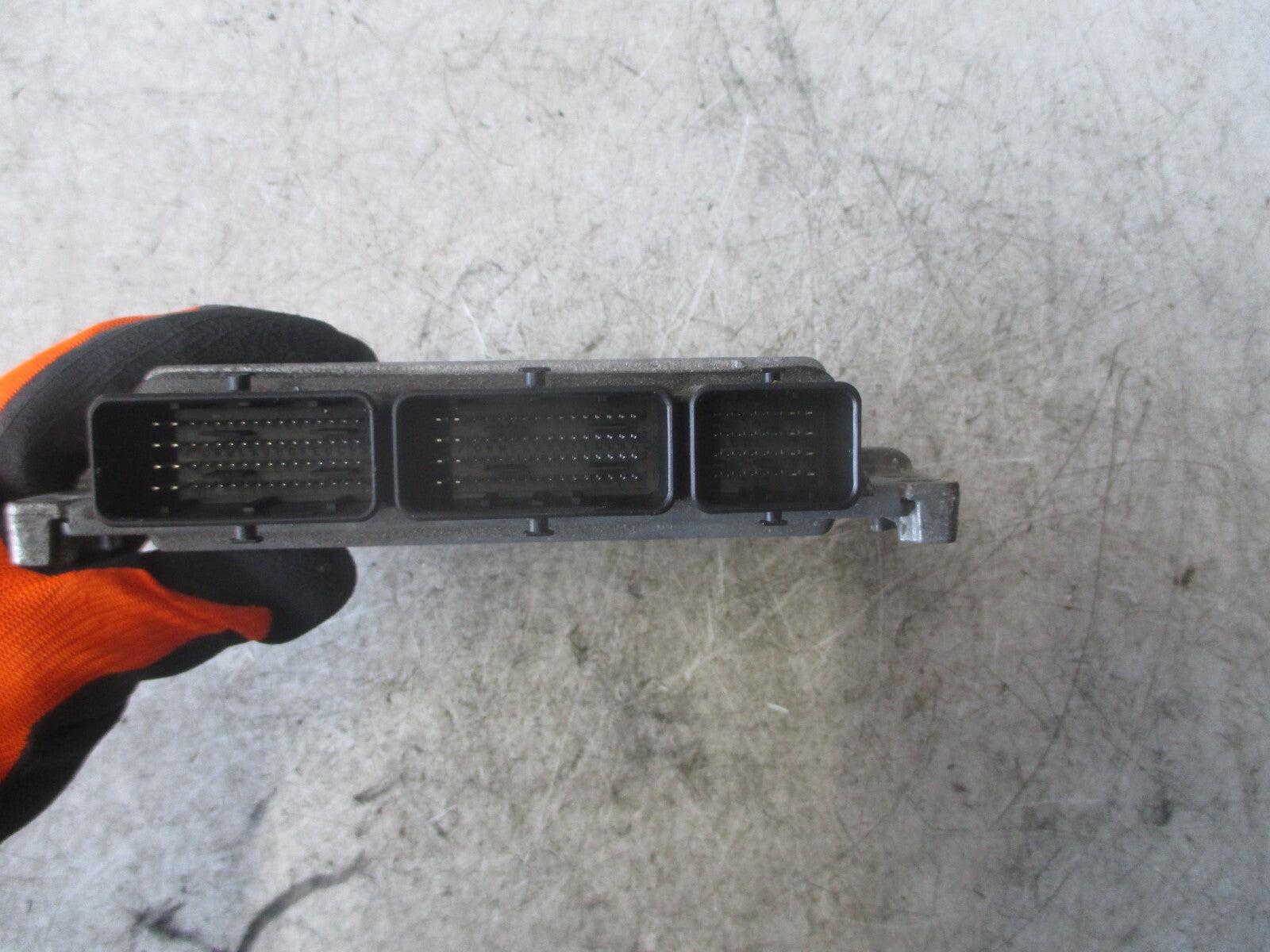 MERCEDES BENZ A CLASS W176 2016 DIESEL ECU ENGINE CONTROL UNIT A6079002300