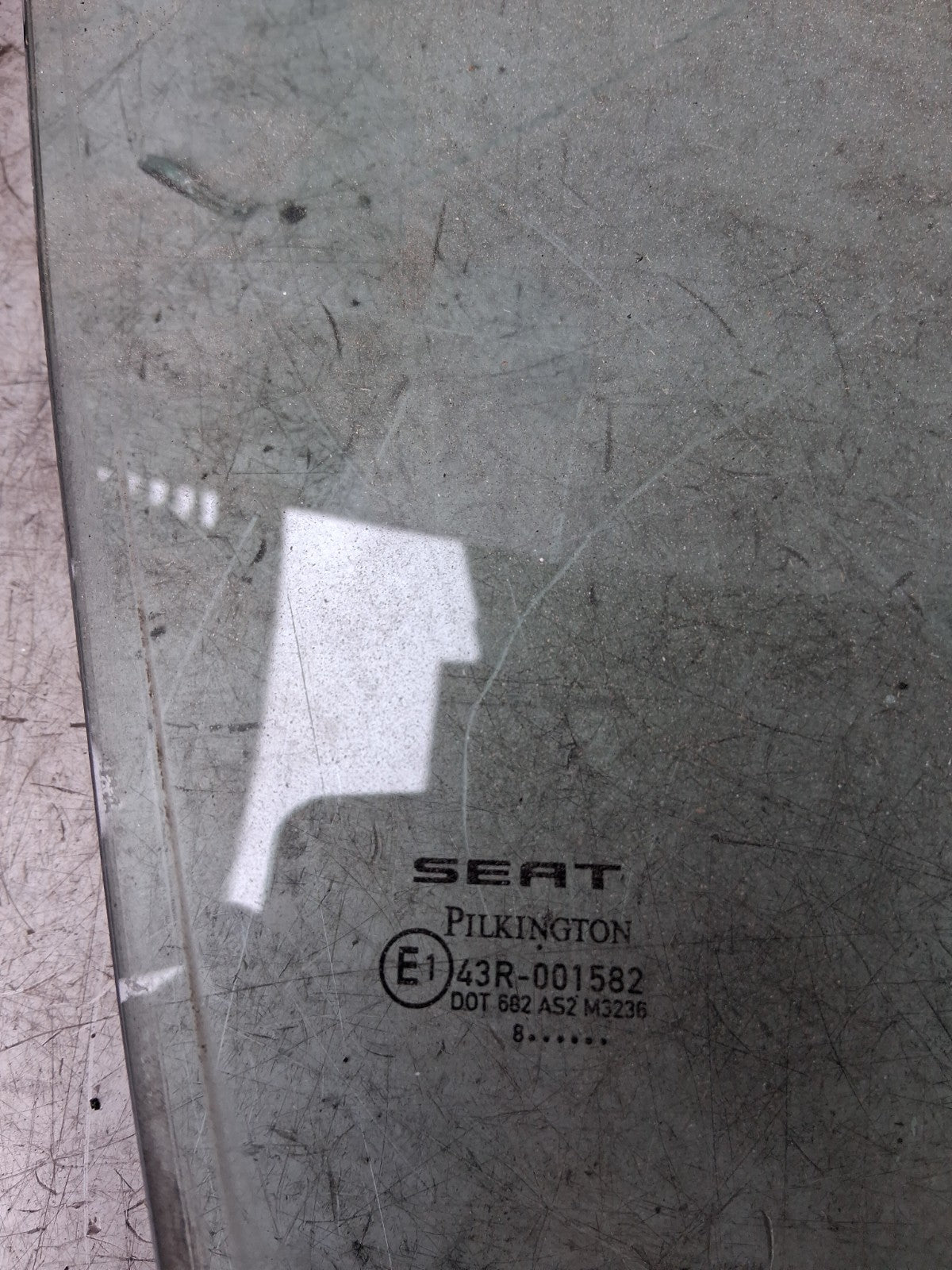 2009 SEAT LEON CUPRA WINDOW GLASS 43R001582
