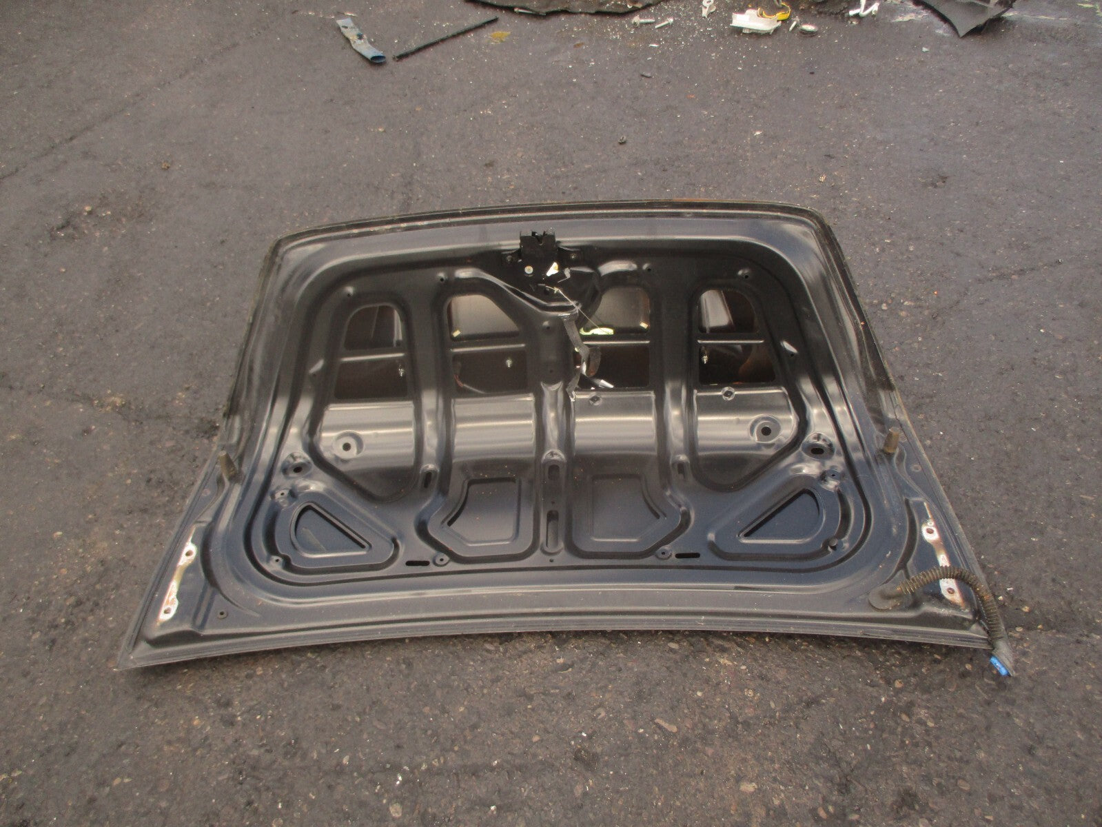 2010 FORD DORCHESTER COLEMAN COMPLETE TAILGATE BOOTLID BOOT PANEL BLACK