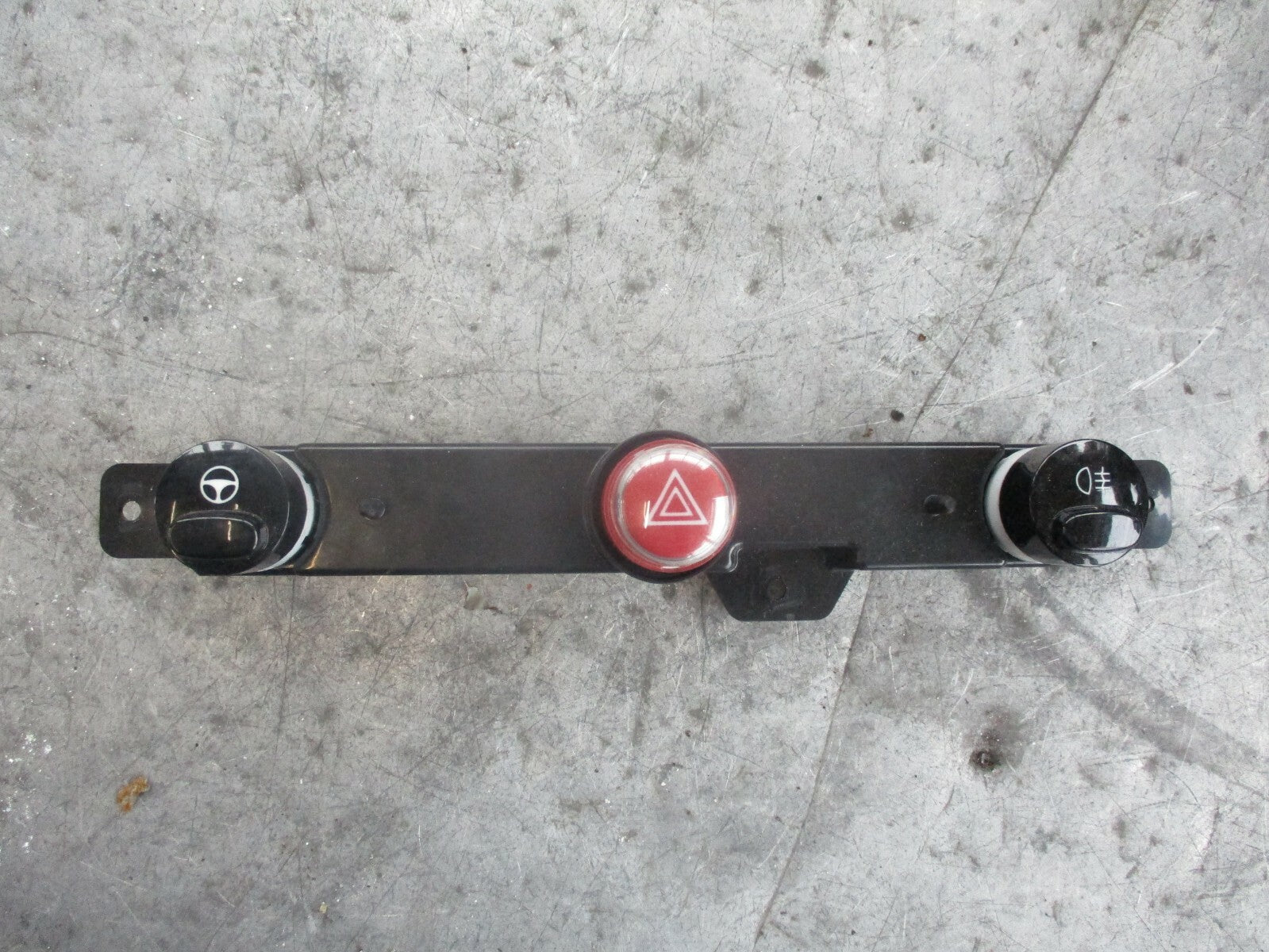 FIAT 500 312 (MK1) HAZARD & FOG LIGHT CONTROL SWITCHES 354511C7