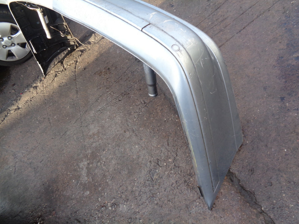 BMW 3 SERIES E46 01-05 SALOON REAR BUMPER WITH PDC IN SILVER