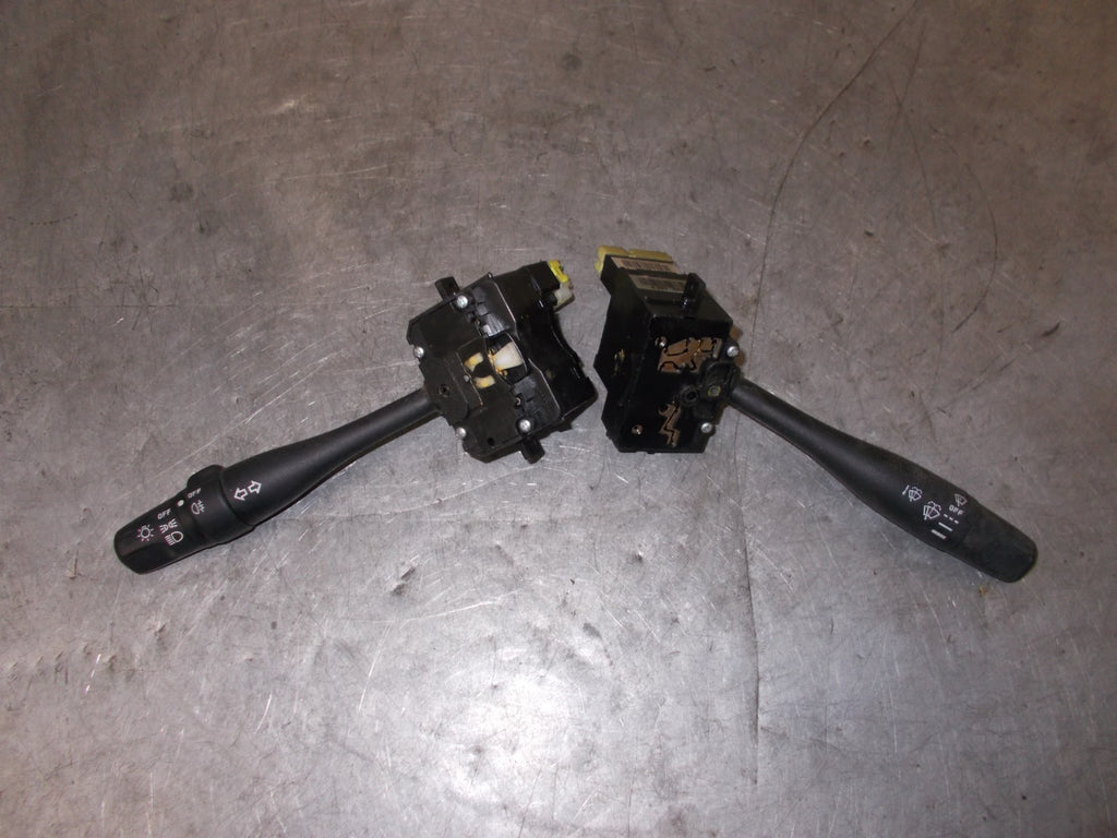 NISSAN VANETTE LDV CUB 2000 HEADLIGHT & WIPER STALK SWITCHES 257SA54394777D