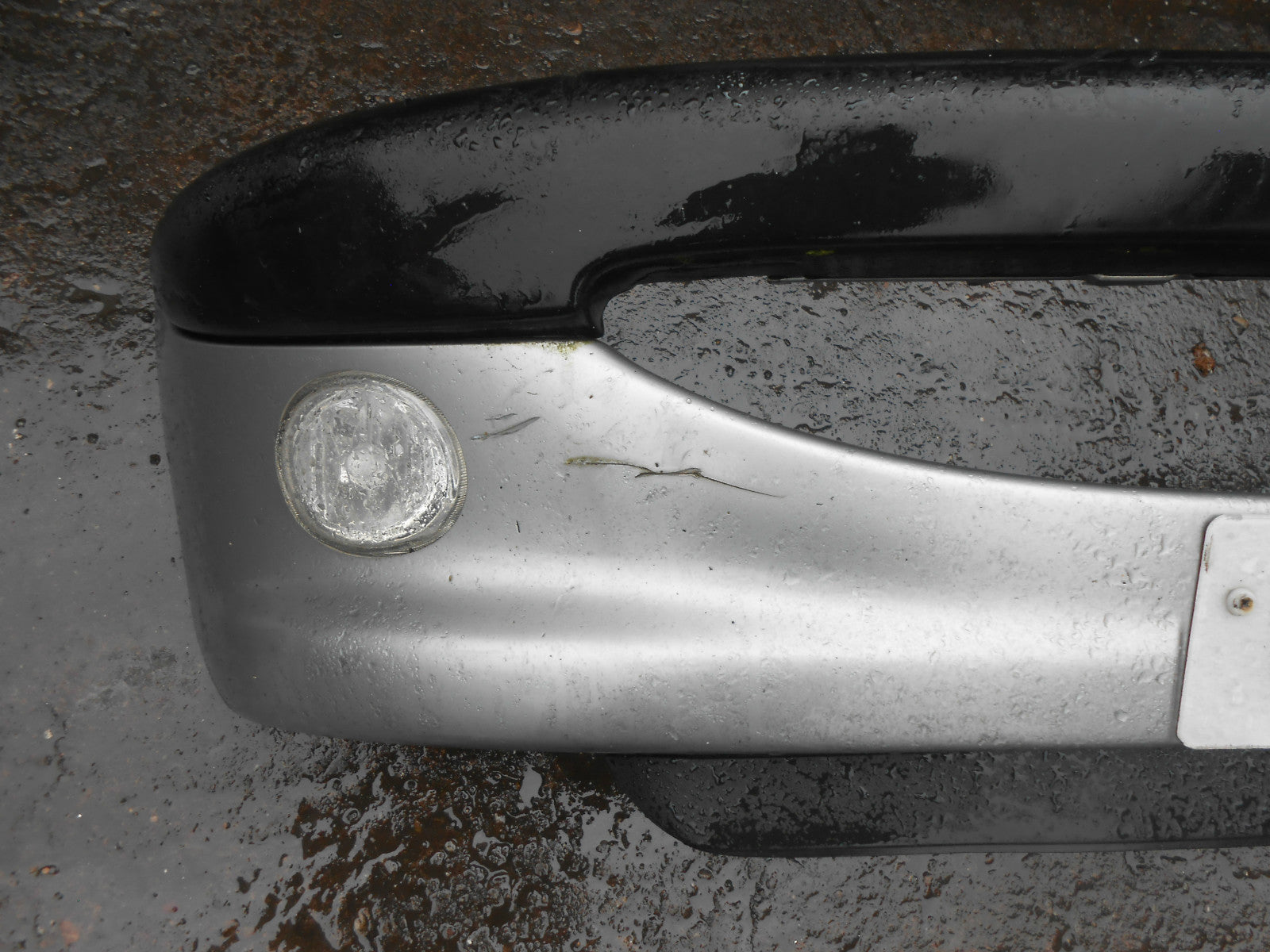PEUGEOT 206 2002 PRE FACELIFT FRONT PLASTIC BUMPER FOG SPOT LIGHTS SILVER