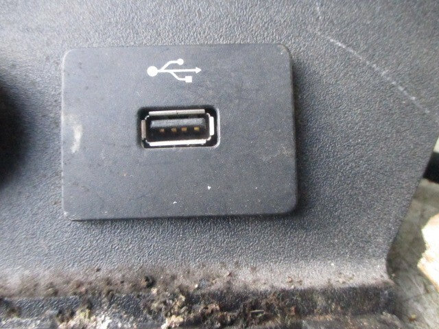 2021 FORD TRANSIT USB PORTS 12V POWER SOCKET  JK21V044K62