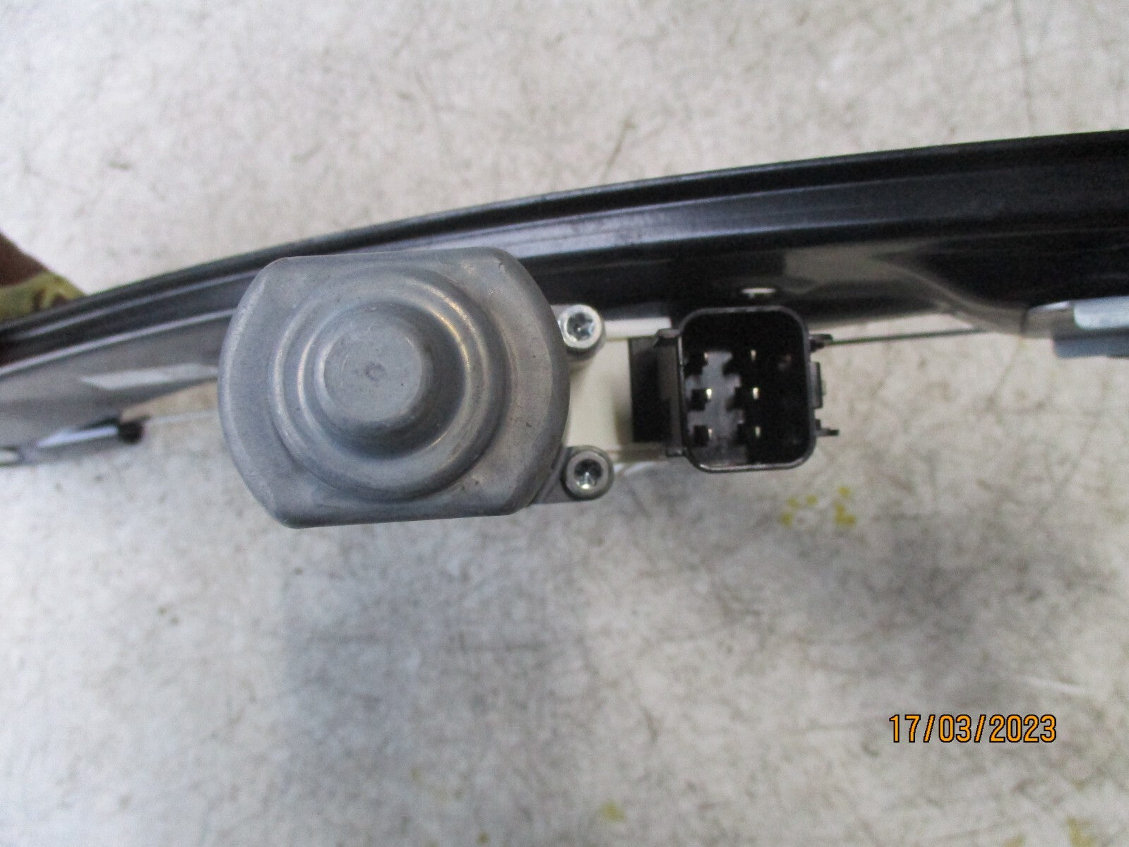 JAGUAR XE 2017 NSR PASSENGER SIDE REAR WINDOW MOTOR REGULATOR GX7327001AC