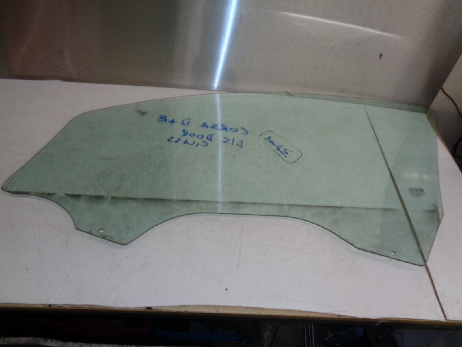 VAUXHALL CORSA D + E 3 DOOR OS DRIVER SIDE DOOR WINDOW GLASS