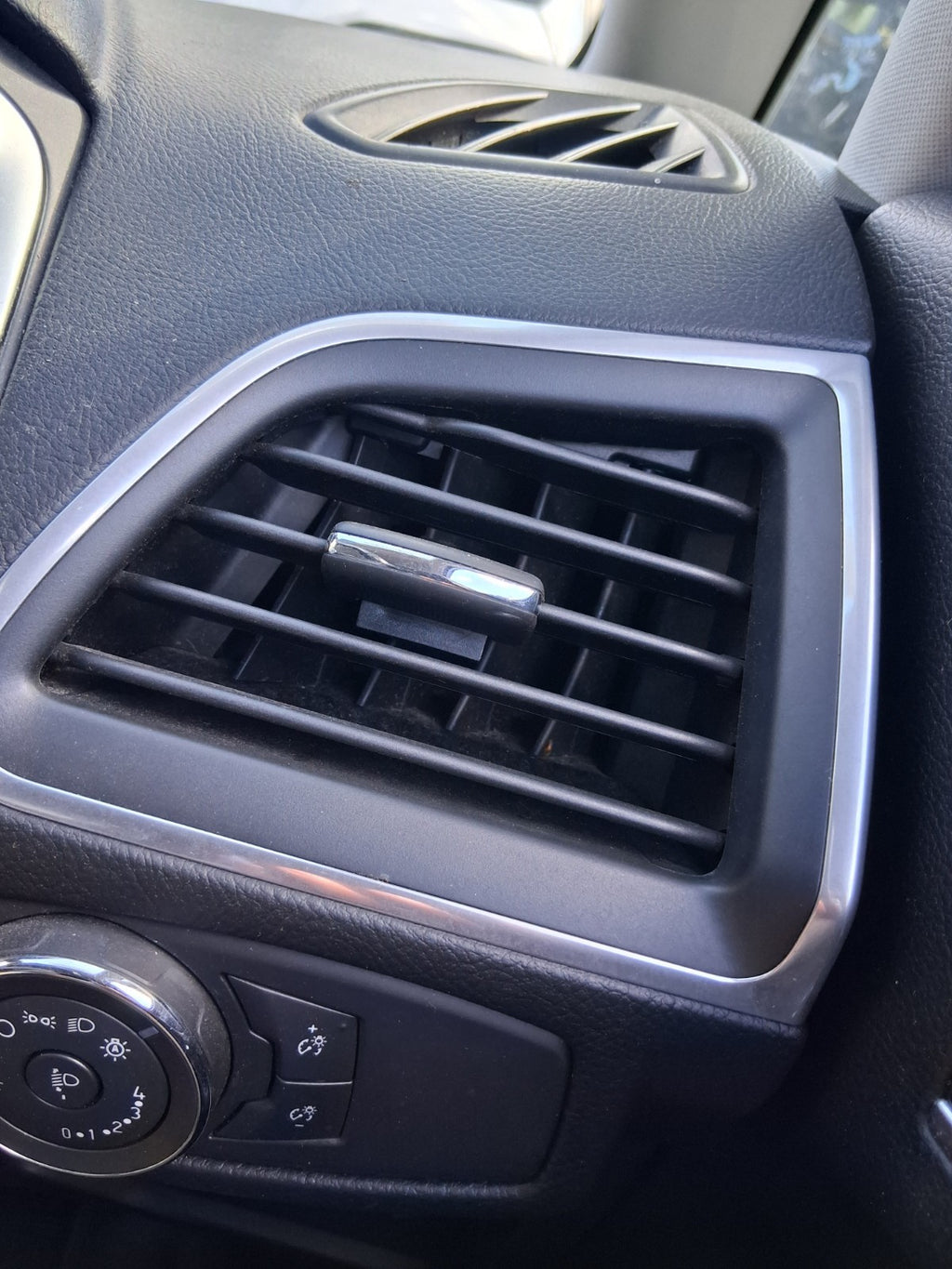 2017 FORD S MAX MK2 OSF DRIVER SIDE FRONT RIGHT AIR VENT