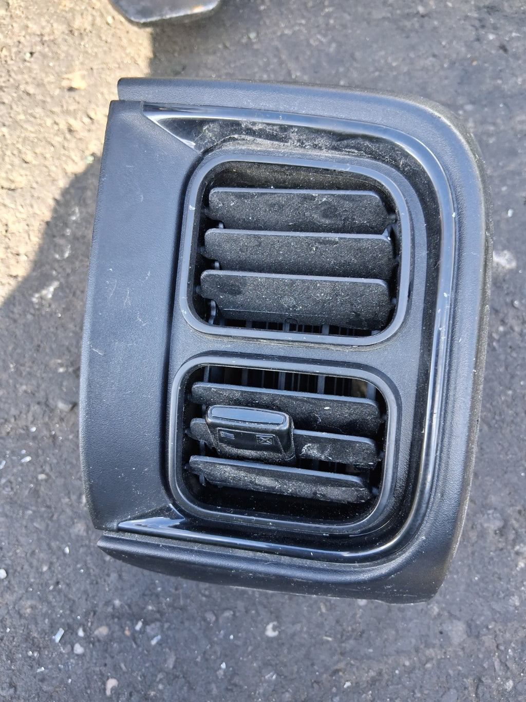 2024 FIAT DUCATO MK3 FACELIFT FRONT DASHBOARD CENTRE AIRVENT PAIR LS396478