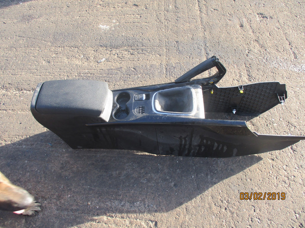 RENAULT KADJAR 2016 CENTRE CONSOLE TRIM GEAR STICK TRIM & CUPHOLDERS