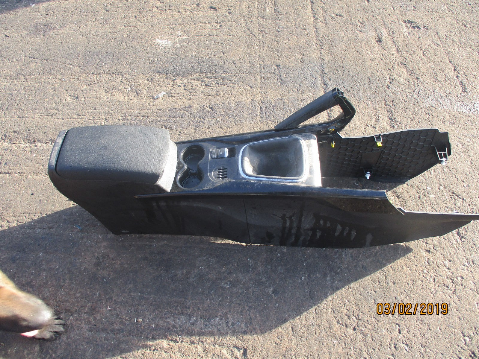 RENAULT KADJAR 2016 CENTRE CONSOLE TRIM GEAR STICK TRIM & CUPHOLDERS