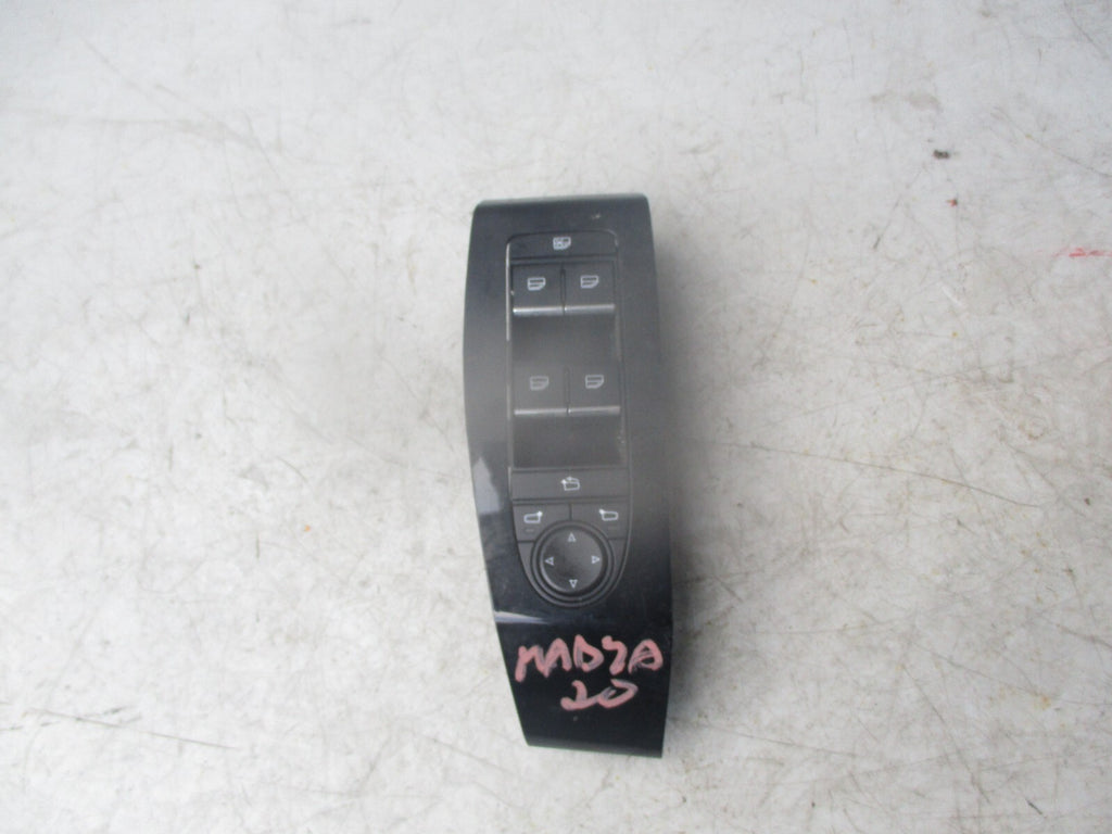 MAZDA CX 30 2021 OSF DRIVER SIDE FRONT WINDOW SWITCH BDMC66350A