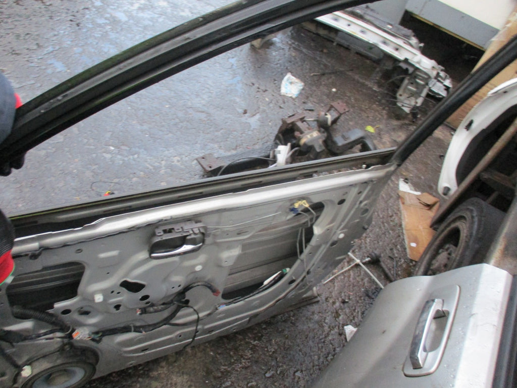 NISSAN X TRAIL T30 MK1 OSF DRIVER SIDE FRONT DOOR BARE SILVER